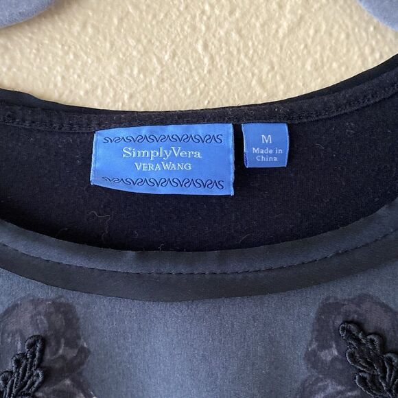 Vera Wang Black Floral Design Size Medium T shirt Elegant Haute Couture Romantic - Picture 4 of 8